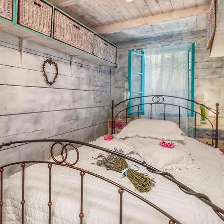 1 Bedroom Beautiful In Kostrena Dom wakacyjny