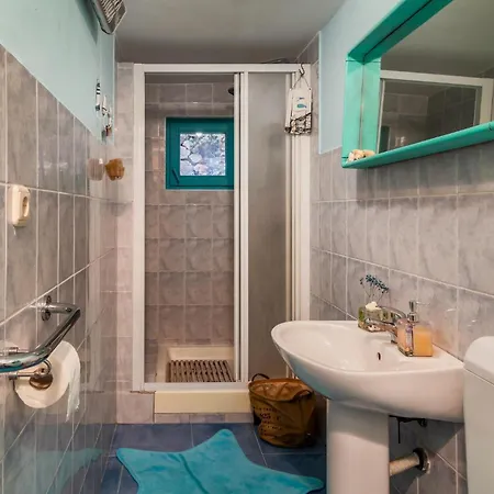 1 Bedroom Beautiful In Kostrena *