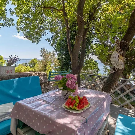 度假居 Awesome In Kostrena With House Sea View