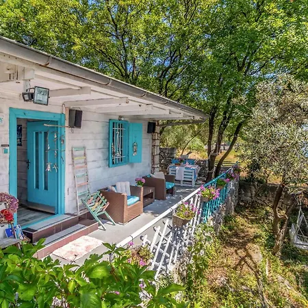 Awesome In Kostrena With House Sea View * 里耶卡