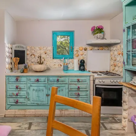 Awesome In Kostrena With House Sea View 度假居 *