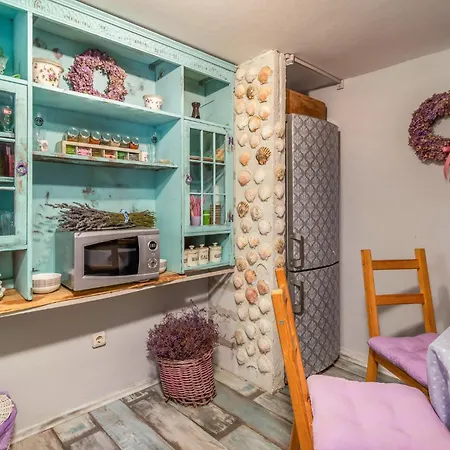 Awesome In Kostrena With House Sea View * 里耶卡