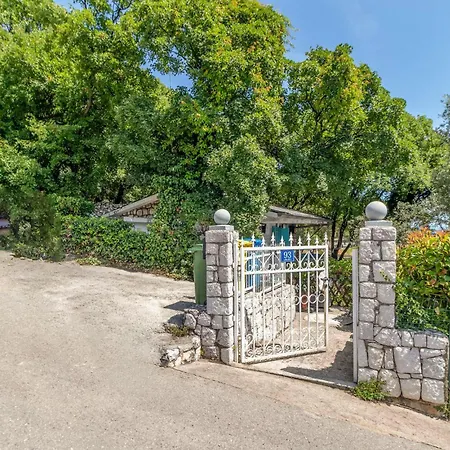 Awesome In Kostrena With House Sea View 度假居 里耶卡