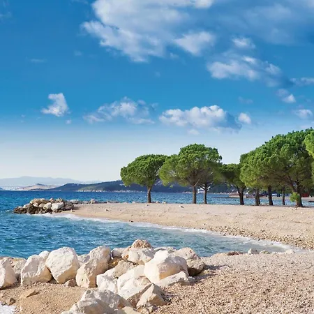 度假居 Awesome In Kostrena With House Sea View